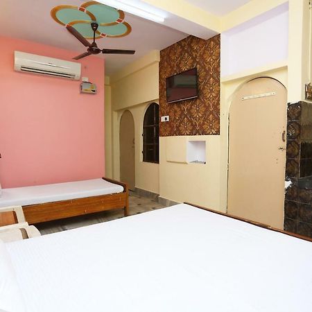 Spot On 45585 Hotel Aakash Ganga Βαρανάσι Εξωτερικό φωτογραφία