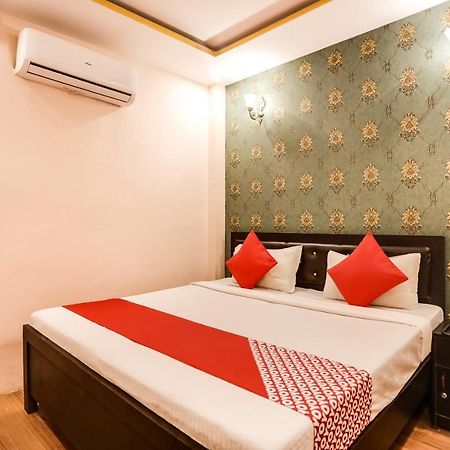 Spot On 45585 Hotel Aakash Ganga Βαρανάσι Εξωτερικό φωτογραφία