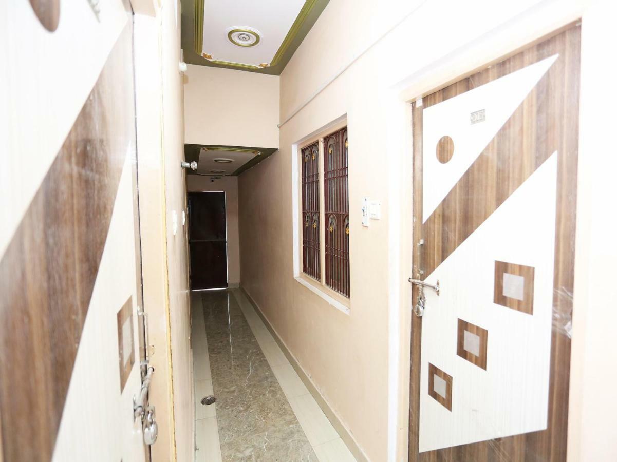 Spot On 45585 Hotel Aakash Ganga Βαρανάσι Εξωτερικό φωτογραφία