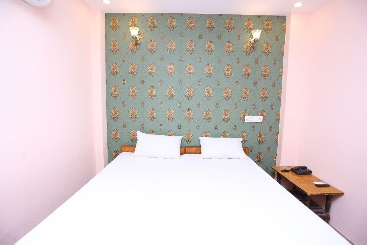 Spot On 45585 Hotel Aakash Ganga Βαρανάσι Εξωτερικό φωτογραφία