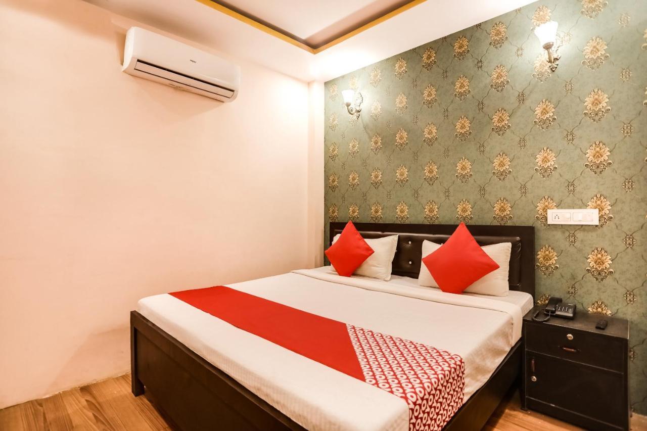 Spot On 45585 Hotel Aakash Ganga Βαρανάσι Εξωτερικό φωτογραφία